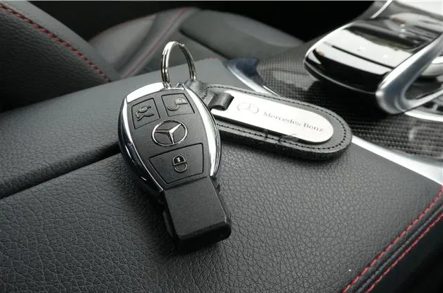 Mercedes Key