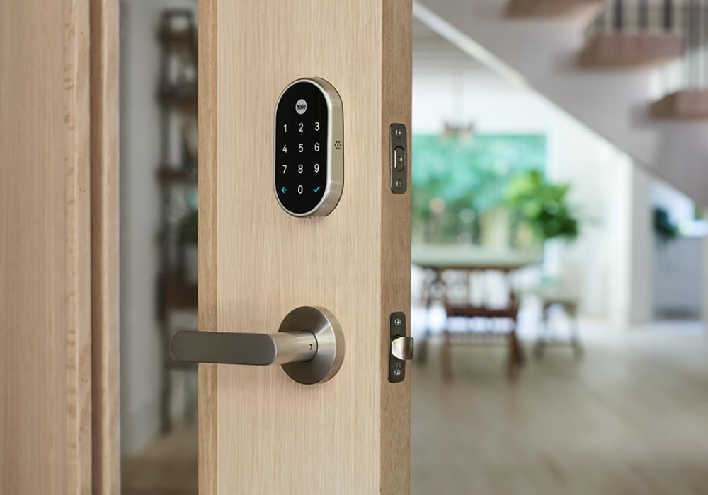 Smart Security locksmith a door in office