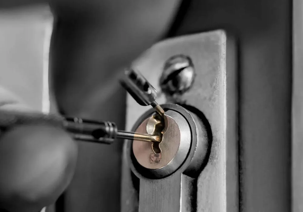 Home locksmith upgrading a house lock system in Rockland NY